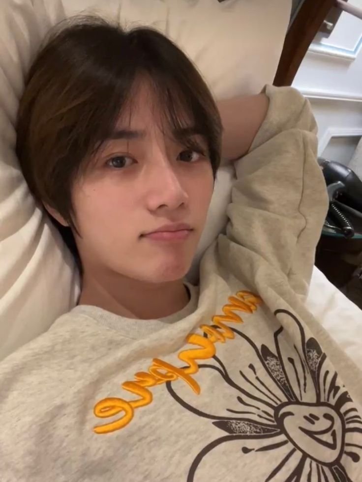 _TEDDYBE4R_'s tweet photo. ya son las 2:00 aquí y me dió mucho noni (sueño) responderé todo al despertar~
Me veo lindo? marquen territorio, comenten cosas sucias PERO INTERACTUEN HIJOS DE SU MAMI. https://t.co/ueCM0Kc49N