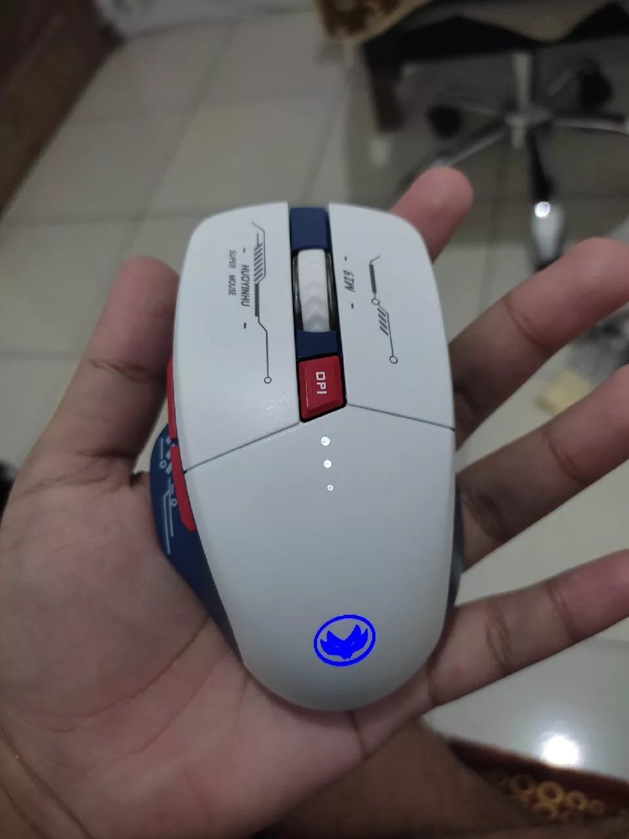 aqfxtrader's tweet photo. Baru sadar...
Kalau kerja depan laptop 6-8 jam sehari,
ternyata yang paling sering disentuh bukan laptopnya.
Tapi mouse. 😂
Dulu kupikir semua mouse ya sama aja.
Sampai nyobain mouse yang lebih nyaman dipakai.
Baru kerasa bedanya... https://t.co/2csT1oclvx
