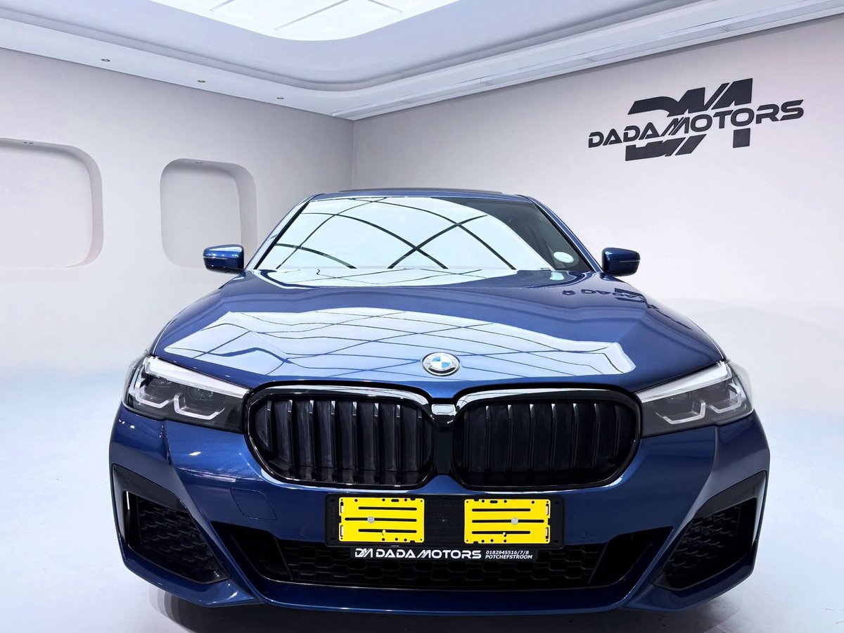 BonoloMoretsi's tweet photo. 2024 BMW 520d M SPORT (G30) AUTO 

KM:30000
color:PHYTONIC BLUE METALLIC 
Interior:BLACK LEATHER SEATS
Extras: 
BMW LED,Xenon lights
20 inch y spoke Styling mags
Reverse camera
Electric windows 
Multifunction steering 
Paddle shifts and many more

#Potchefstroom #southafrica https://t.co/5fKzgmT2TF