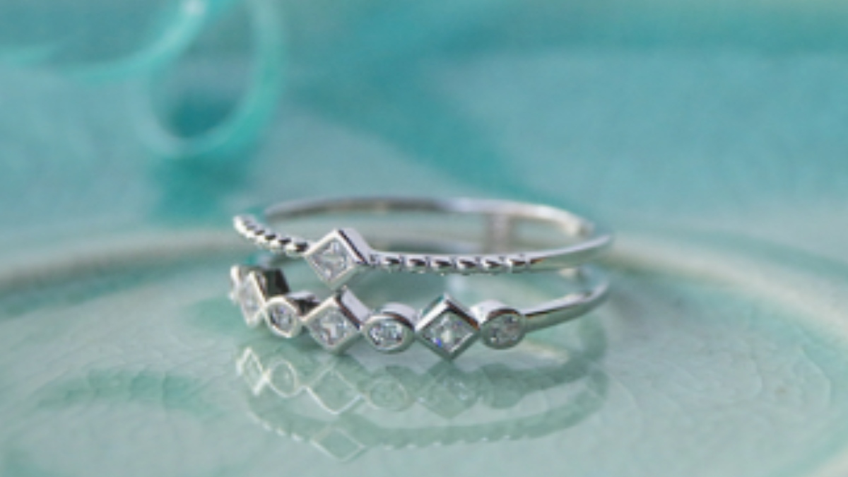 MyFinBright's tweet photo. Silver Rate Today, September 3: Check Silver 999 Fine Prices in Mumbai, Delhi, Chennai, Kolkata, Bengaluru and Hyderabad

https://t.co/EMsrRjDYcj

#SilverRateToday #SilverPriceToday #SilverRateSeptember3 #SilverPriceIndia #Silver999 #Silver999Fine #SilverRateIndia #SilverMarket https://t.co/rJ2WEY7tR9