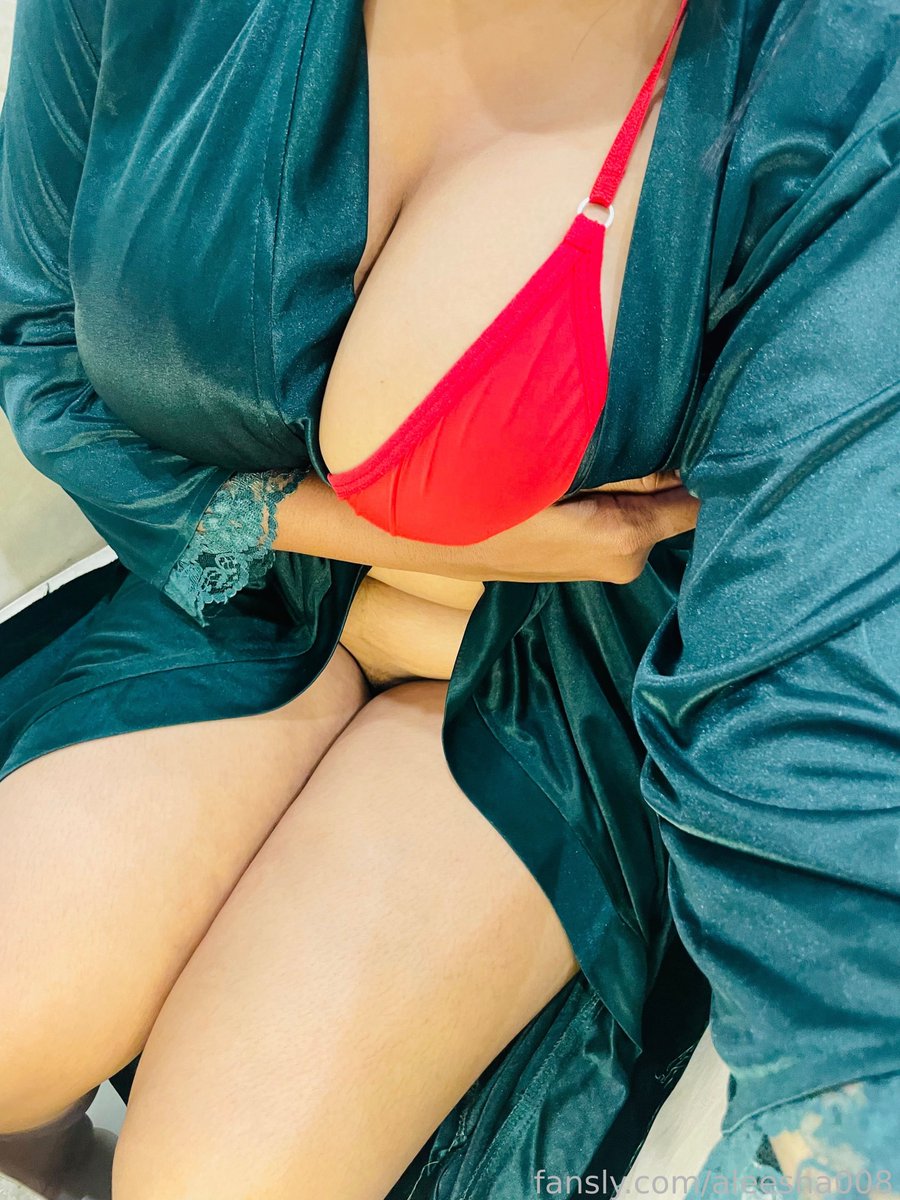 THEHUNTERCHACHA's tweet photo. Indian hot cam girl 🥵🔥 https://t.co/d9Z7ogyc2K