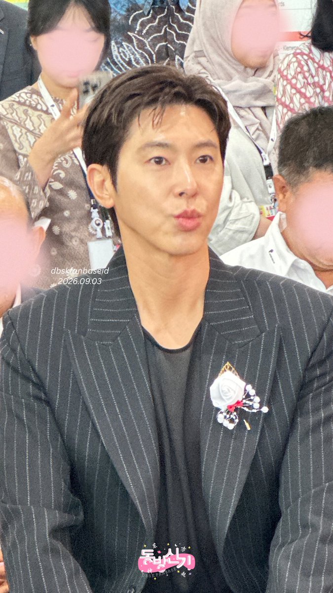 dbskfanbaseid's tweet photo. 📌Yunho at JICC JIPremium Opening Ceremony today (260903)✨

so cute and hot in suit..

#tvxq #유노윤호 #동방신기
#UKNOW_IN_JKT☘️ https://t.co/tsYY01Vl6N