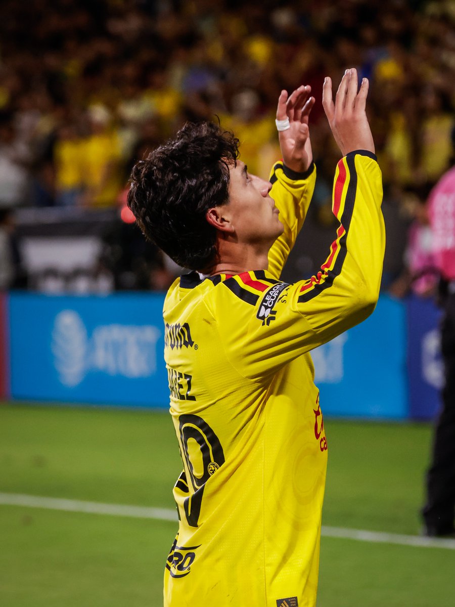 ClubAmerica's tweet photo. ¡Ramón Juáreeeeeez! 2️⃣9️⃣ https://t.co/PLW0xCidTm