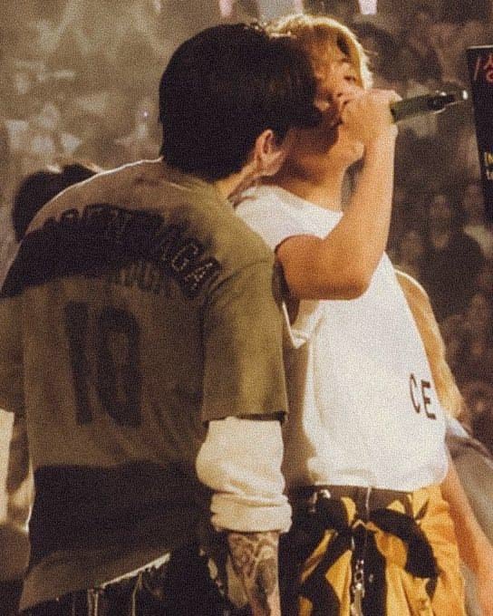 crowkook's tweet photo. so jungkook is the one who suddenly kisses taehyung anytime? what am i supposed to do with this info? https://t.co/okmSrrnfNR