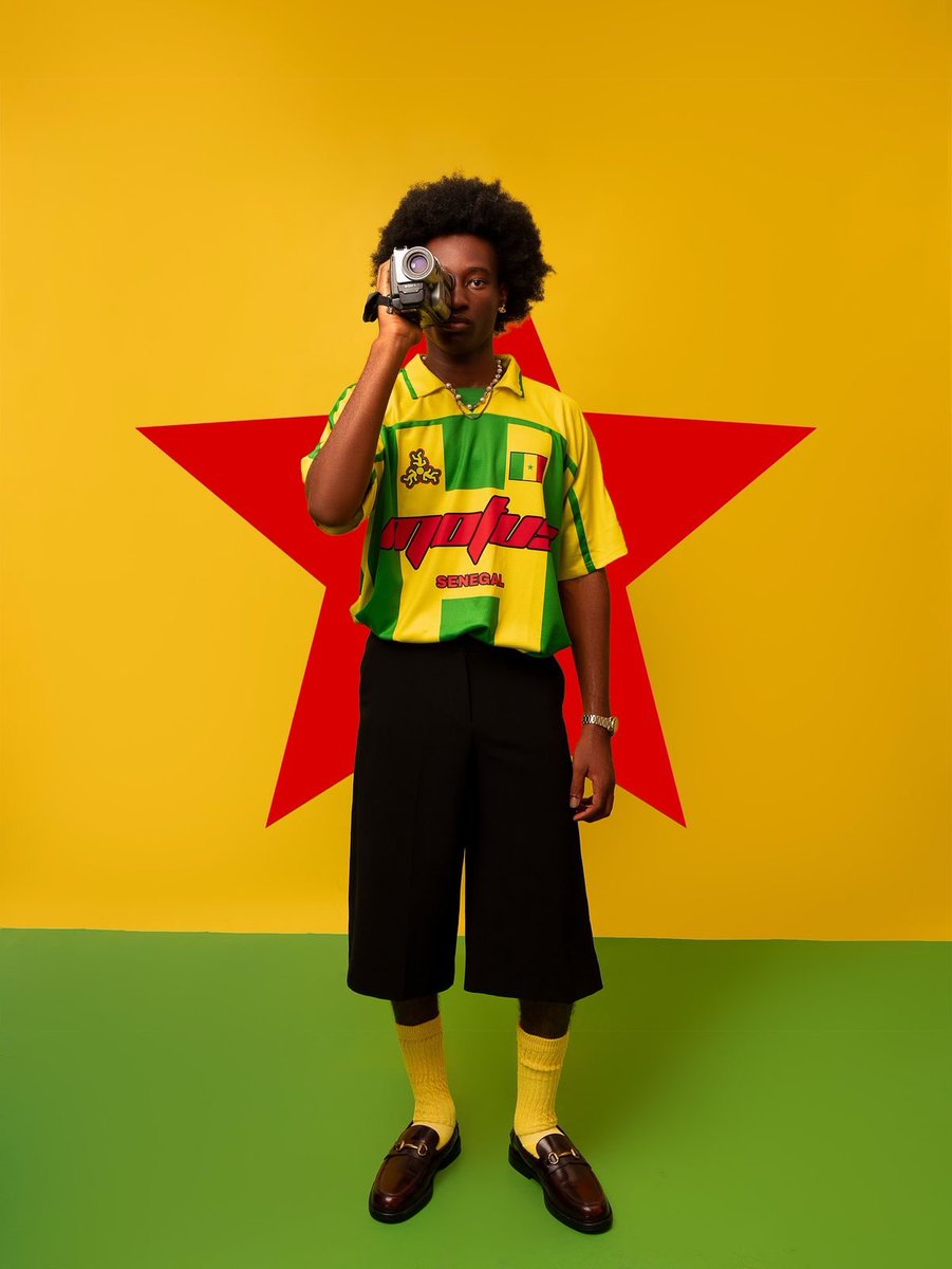 23sznnn's tweet photo. I dream in colors and I photograph colors . Someone said the colors are too much 😭 https://t.co/TLNKjzoAcY