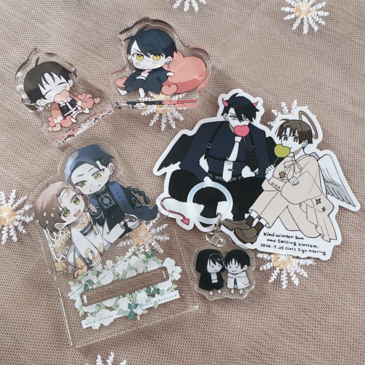 mmmeee1o7's tweet photo. 購入させていただいたグッズ届きました❣️
全部可愛い〜😭💖
大切にさせていただきます!!!(めじるしはリップの守り神に決まりました✨️)
#愛日と花嫁
#渚アユム 先生 https://t.co/D5tTUxYVsC