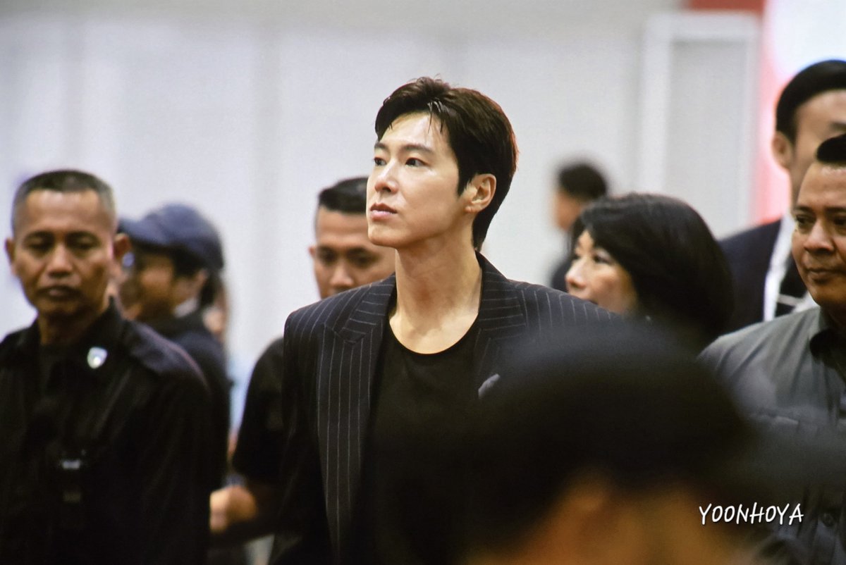 YOONHOYA_COM's tweet photo. 260903 JICC 전시회 관람 윤호

#유노윤호 #정윤호 #UKNOW #TVXQ! https://t.co/ol0jxvgRJb