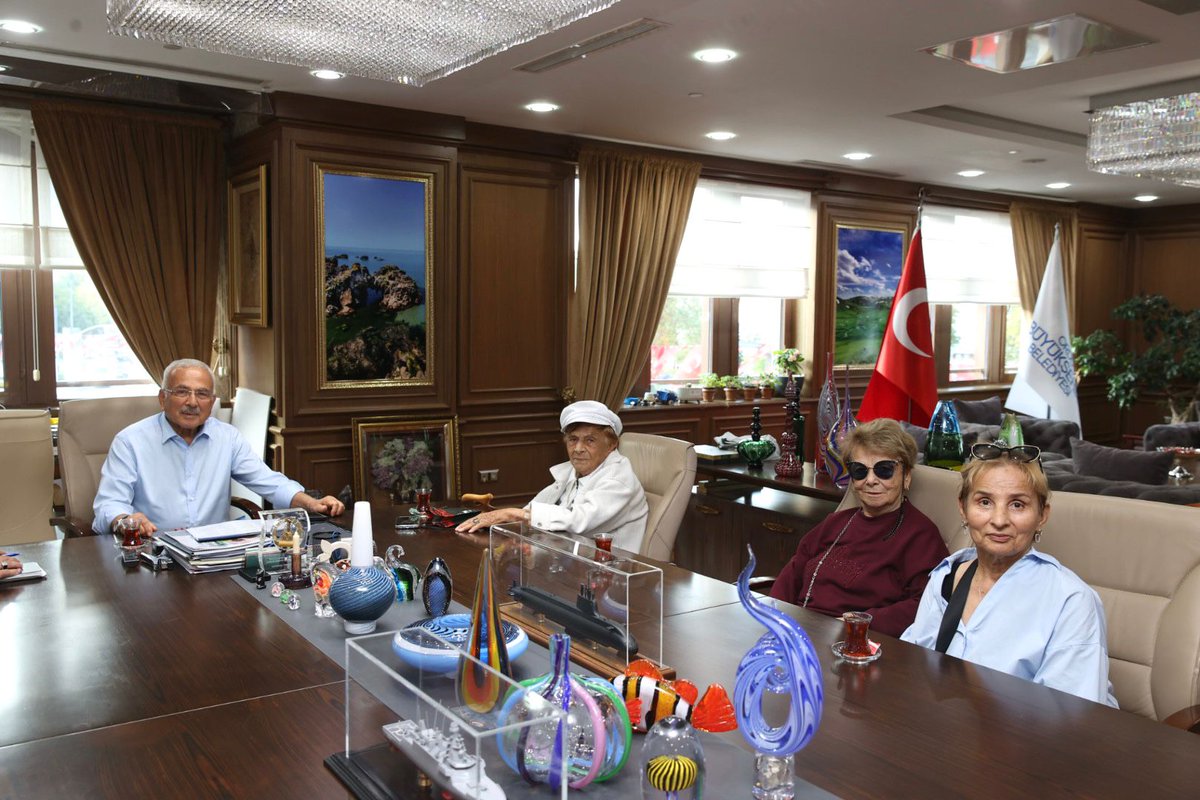 OrduBBld's tweet photo. Memduha Aktürk, Rabia Çebi ve Gülden Çebi misafirimiz oldular.      

Değerli misafirlerimize nazik ziyaretleri için teşekkür ederiz. https://t.co/2P4NNuvXRG