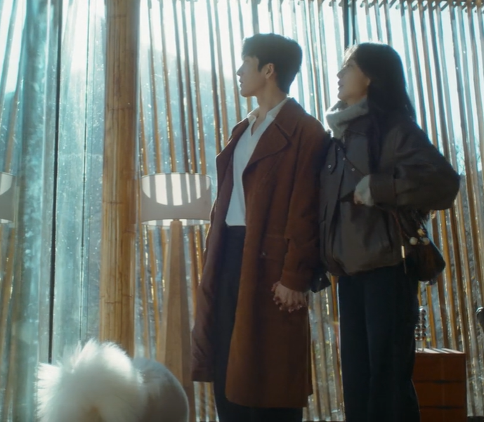 lifequeensize11's tweet photo. Episode 15 🥹🤍 After all the toxicity and jerk behaviour, seeing Luke so soft and vulnerable with Flora hits differently. The longing, their love, and knowing how they met… this episode was everything. 🌸

#TheEarlySpring https://t.co/xeG4mnJZcM