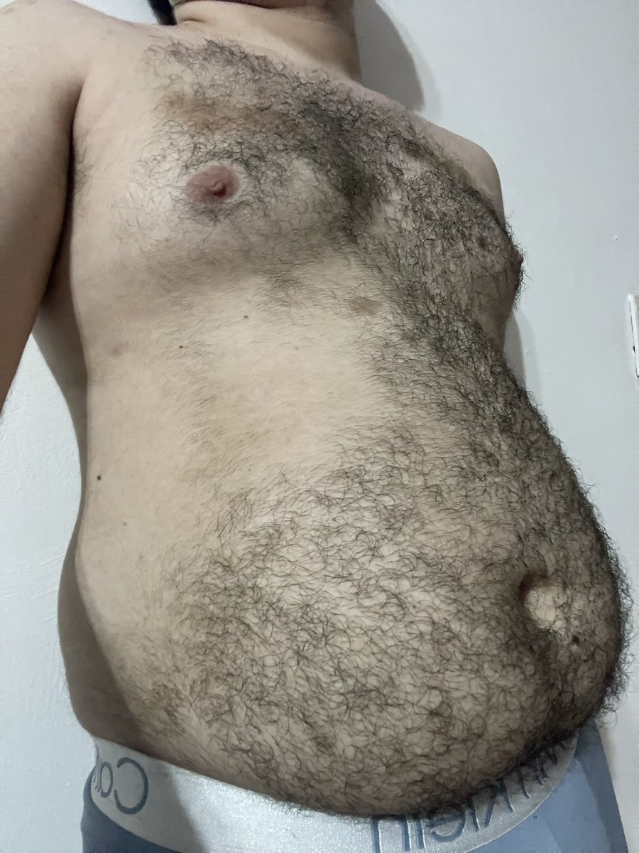 Phattxican's tweet photo. You think i’m wide or i’m still thin?  🤔 https://t.co/kOU3wtnWRu