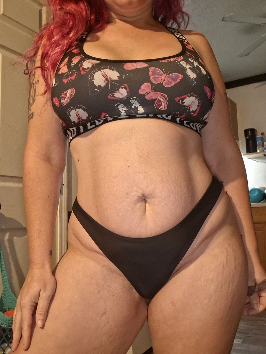 hotwifeLeann92's tweet photo. Front vs back https://t.co/adX19fJKkT