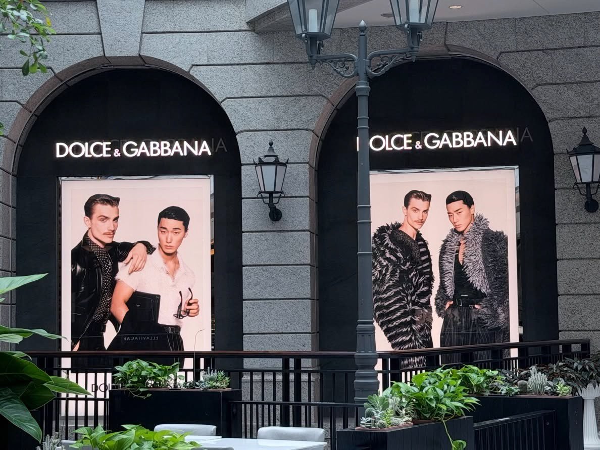 ssomssom_m's tweet photo. Tommy and D&amp;G dropped him and haven't given him a single new campaign.
Haein really has zero aura 😭 https://t.co/sUzxxCD4X1