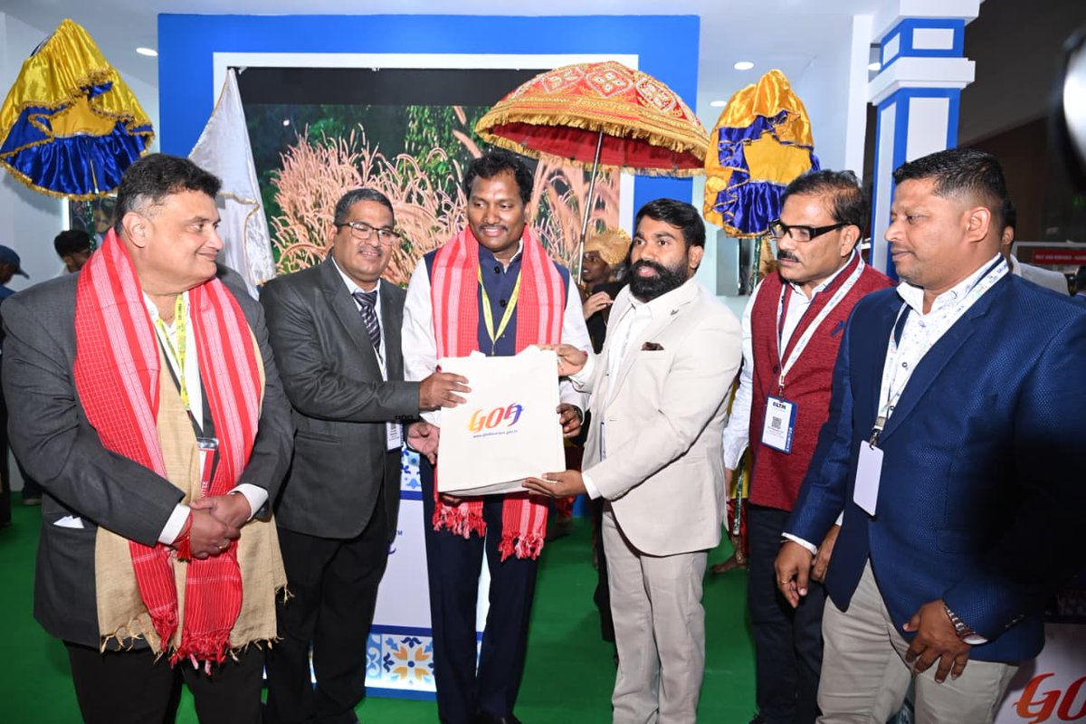 TourismGoa's tweet photo. The Goa Tourism Pavilion at BLTM Delhi was inaugurated by Suneel Anchipaka, IAS, MD CEO, DT&TDC , Special secretary PWD and Secretary Tourism, Government of Delhi along with other dignitaries.
#GoaTourism #BLTMDelhi #GoaAtBLTM #GoaBeyondBeaches #Tourism https://t.co/Te7yKD3Hxe