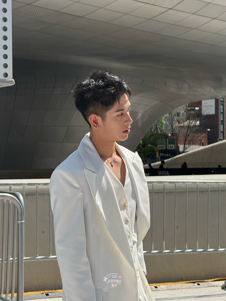 jiedotchu's tweet photo. คะแนนเต็มร้อยให้ล้านเลย ! หล่อเป็นแก้วเป็นแสงสุด ๆ งะ 🫳🏻♥️

#MMAMxPaoPichitchai https://t.co/iAxf4wm41E