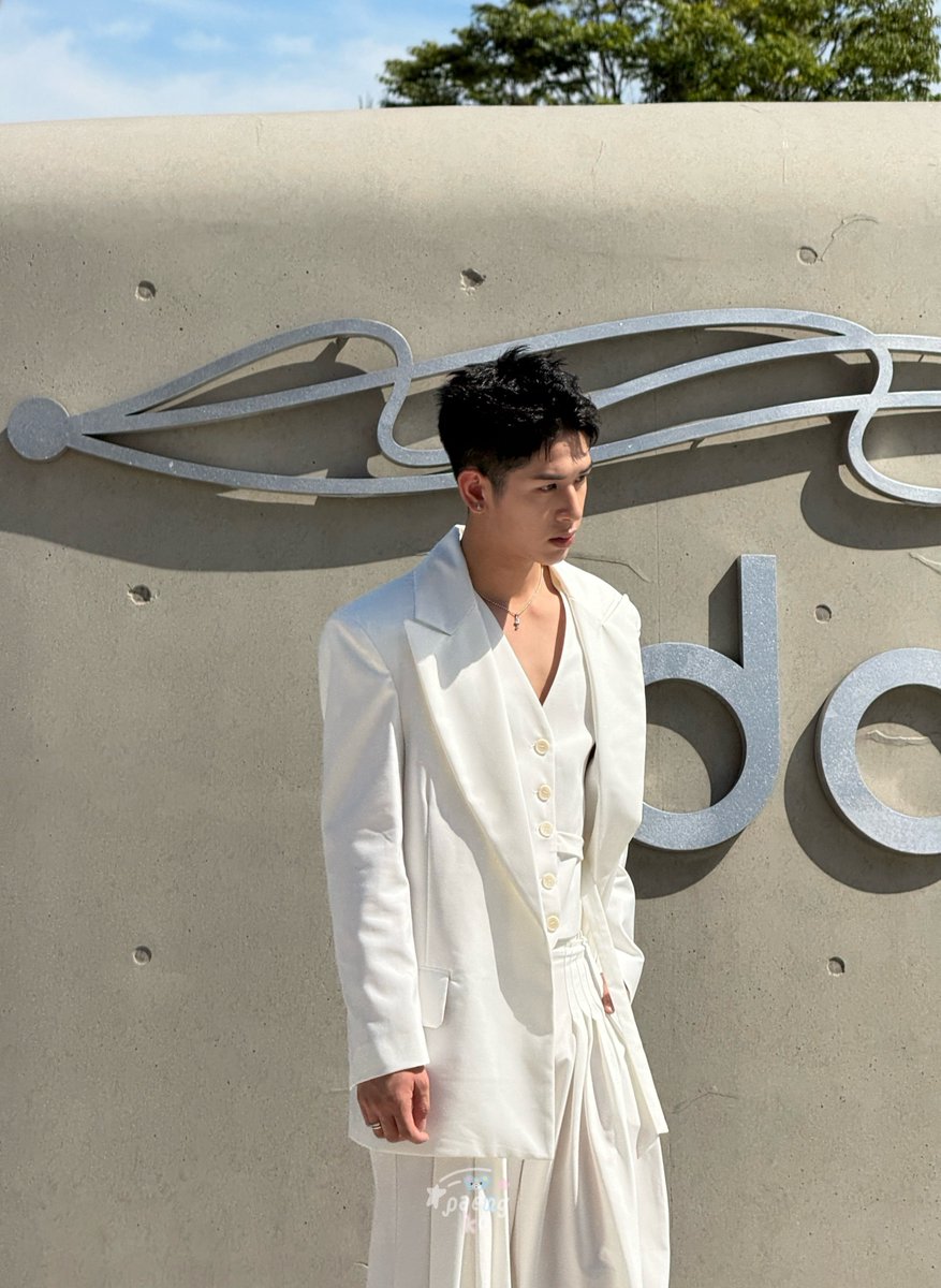 jiedotchu's tweet photo. คะแนนเต็มร้อยให้ล้านเลย ! หล่อเป็นแก้วเป็นแสงสุด ๆ งะ 🫳🏻♥️

#MMAMxPaoPichitchai https://t.co/iAxf4wm41E