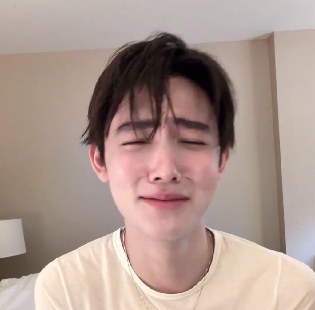 prettyyhyeon's tweet photo. my fluffy cotton candy ☹️☹️☹️☹️☹️☹️☹️☹️☹️☹️☹️☹️☹️☹️☹️☹️☹️ https://t.co/dmtAb2Z6eG