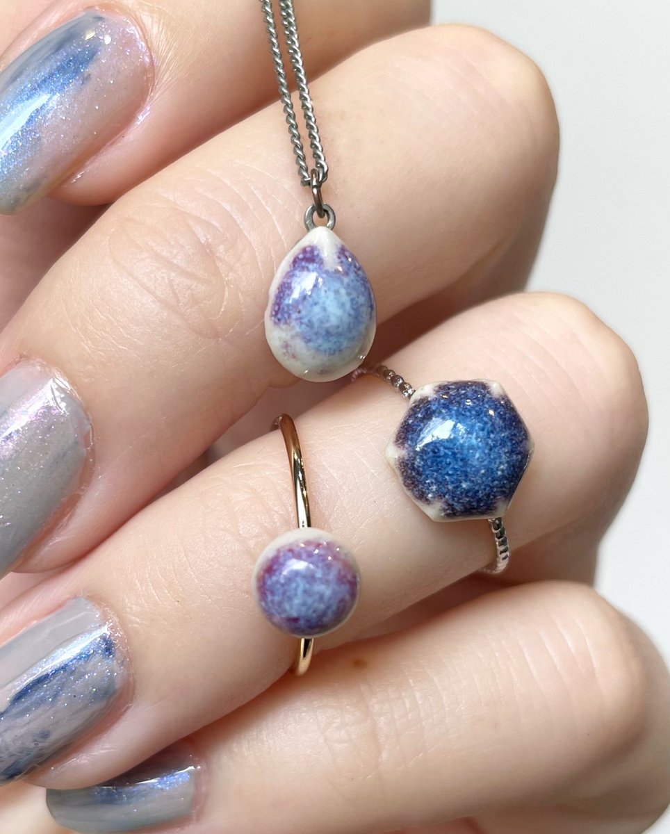 ljcjkyoto's tweet photo. 《CausetteJoli京都店にて個展開催のお知らせ》

9月18日〜23日の6日間、陶芸作家のRiriさん(https://t.co/C6Lud6Dvtv)による個展を当店2階で開催いたします。

店長のRiriさんとお客様への愛に溢れた思いが繋がりこの度開催決定いたしました✨

皆さまお誘い合わせの上、ぜひご来場くださいませ。 https://t.co/IMMmAtUZX2
