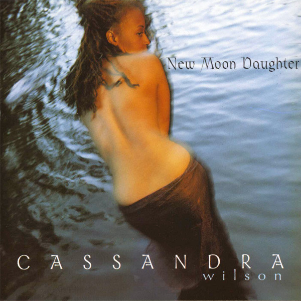 koshinichijo's tweet photo. Cassandra Wilson – New Moon Daughter
CDP 7243 8 37183 2 0

まさかの訃報が飛び込んできました😭
まだ70歳なんて若いのに…
2年前に100円で購入した1995年オランダ製CDで聴いています
録音も素晴らしいし、何といっても魂の歌声です https://t.co/nKQjVU37Jq