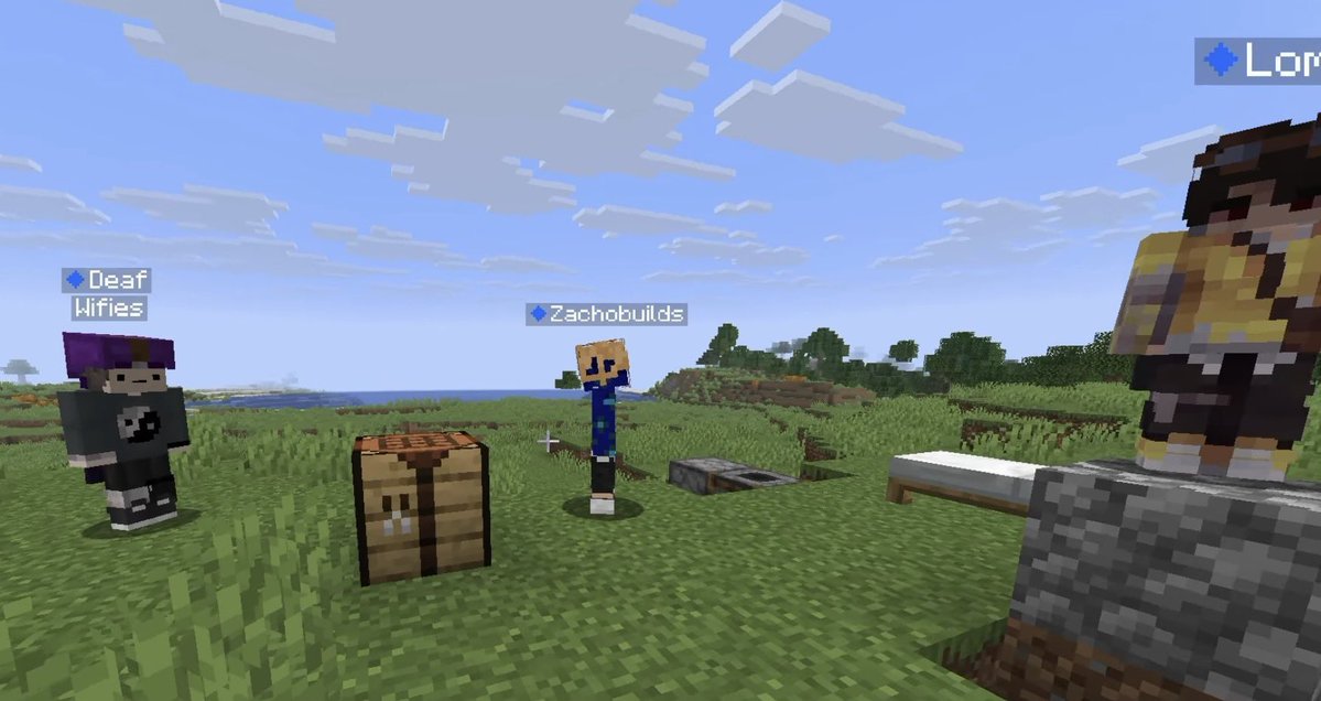 kkohakutou's tweet photo. Can i talk about how beautifully crafted this image is? Wifies on the left with a big ass helmet . Standing perfectly still at an angle.  Zacho standing facing away from everyone else. A cobblestone block where Lomedy is ominously standing looking at Render. Truly a piece of art. https://t.co/54LhitCJLK