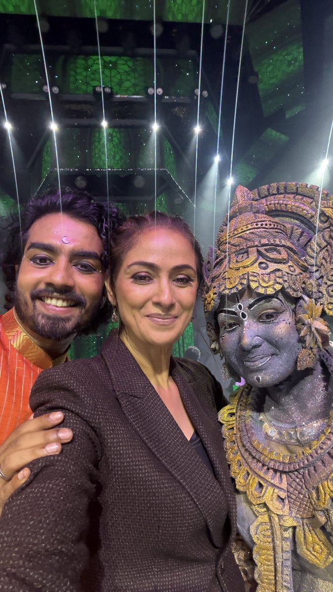SimranbaggaOffc's tweet photo. Hours of work, endless prep, and so much passion behind one performance. Cheers to the team that made it all come together. 💖 https://t.co/22RhcUtyTV