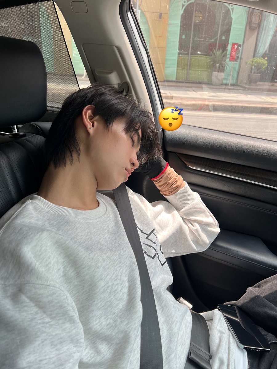 Titletnt's tweet photo. ไอนมมันต่อยเจ็บป่ะวะ https://t.co/QSNO0tu1hO