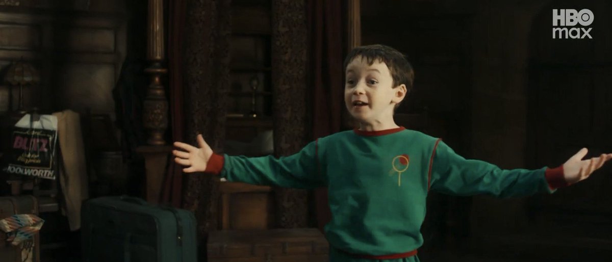 xWatPLx's tweet photo. Ten chłopaczek za 7-8 lat będzie walczył w bitwie o hogwart😳
#harrypotter https://t.co/tPy01EMNAc