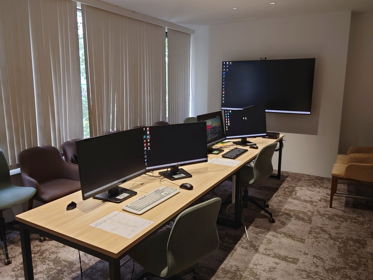 garyo_computer's tweet photo. グループ会社のスペースラボでは、CGパースの内製化/クオリティアップを目指す方々向けのCG講座をやっていたりします。
その際のPCは弊社が準備…今回はTwinmotionなので、Core Ultra7 + Geforceの機材で受講いただきます！

講座にもご興味あれば↓↓
https://t.co/7hIk6zumPi https://t.co/GRNC62KyA2