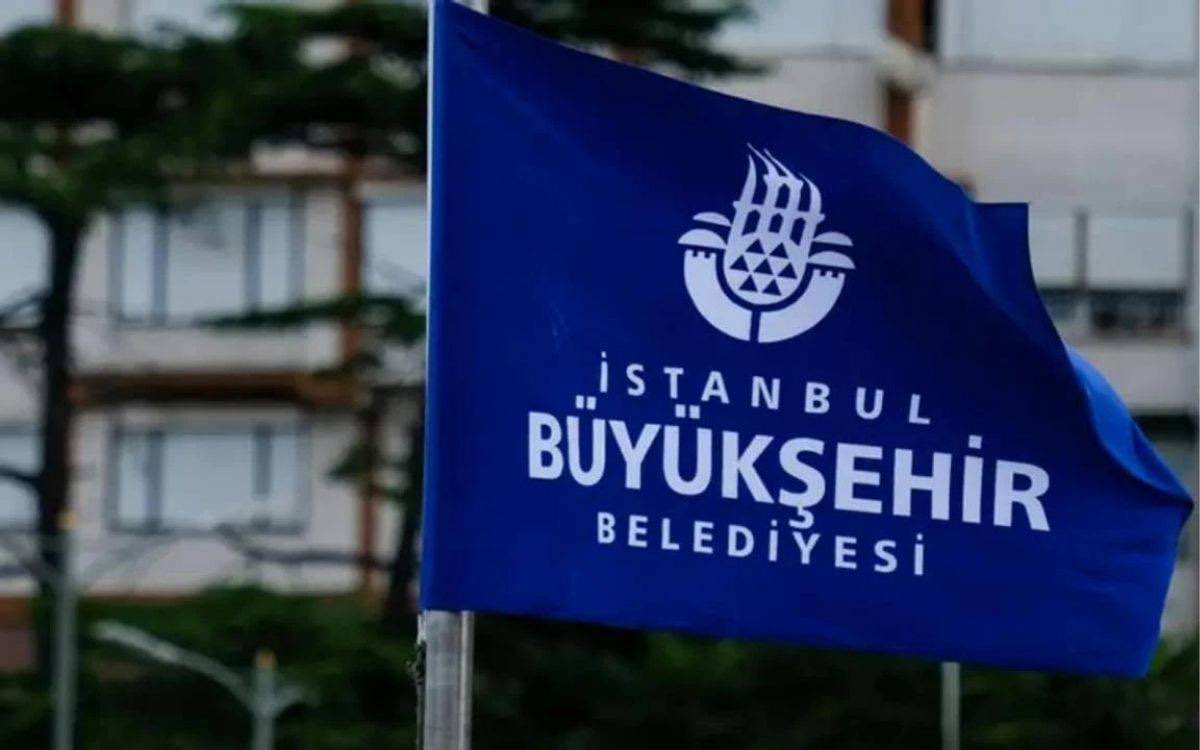 ToplumsalMht138's tweet photo. İBB’ye bir operasyon daha

İBB Satın Alma Dairesi Başkanı Mustafa Sökmen ve Kent Lokantaları'ndan sorumlu şube müdürü Ali Toy'un da aralarında olduğu birçok isim gözaltına alındı. https://t.co/KjwR5sydnX