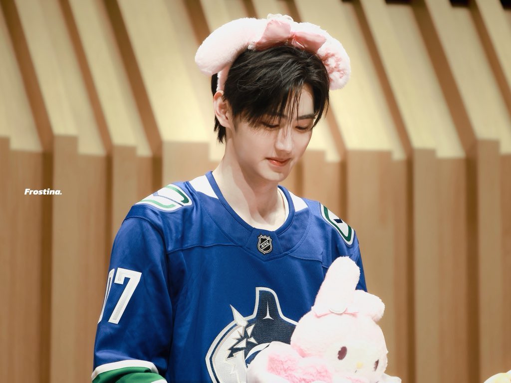 pshmew's tweet photo. our melohoon <3 https://t.co/n2gtizSivD