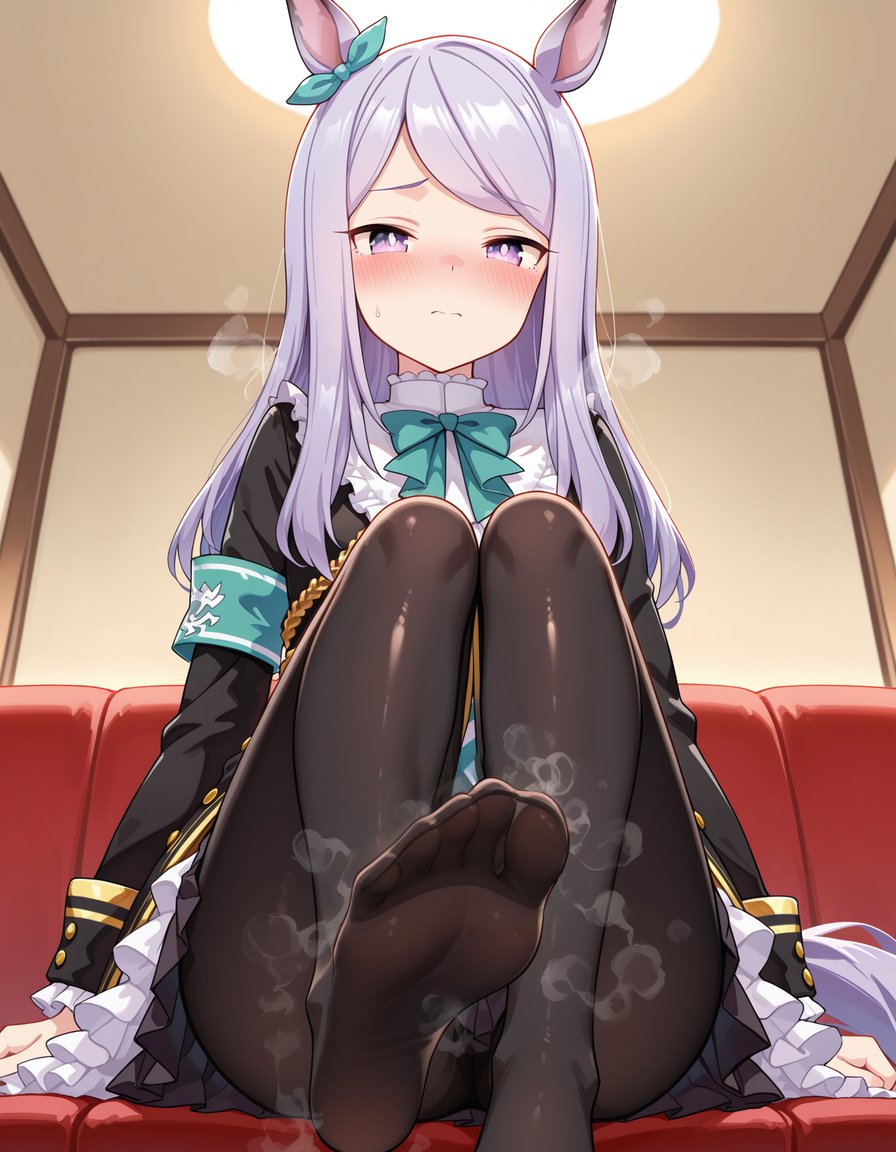 Aleconplease's tweet photo. お題箱から
マックちゃんに勝負服+黒タイツを合わせて、群れ蒸れ足裏晒しをお願いしたいです。

通常勝負服で大丈夫だったかな？

＃メジロマックイーン https://t.co/Kg7fT5kJH7