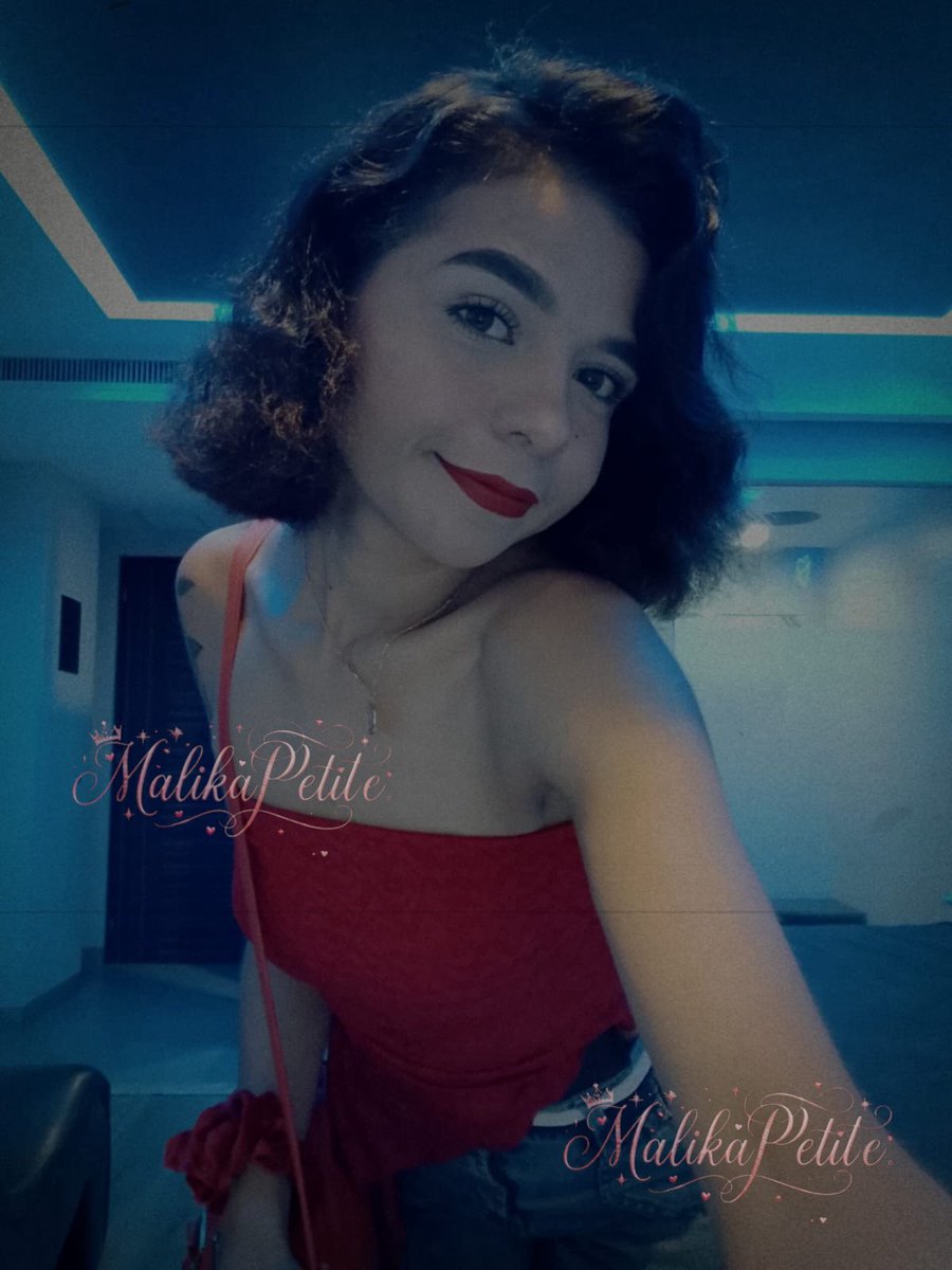 MalikaPetiiite's tweet photo. Holi, muchos dicen que me ven parecido a Ángela Aguilar en put4 JAJAAJAJAAJAA , 
Real o Fake?🤭 

ADIVINA EN QUÉ HOTELITO ESTUVE 🔥😍 https://t.co/KEn75XFx8R