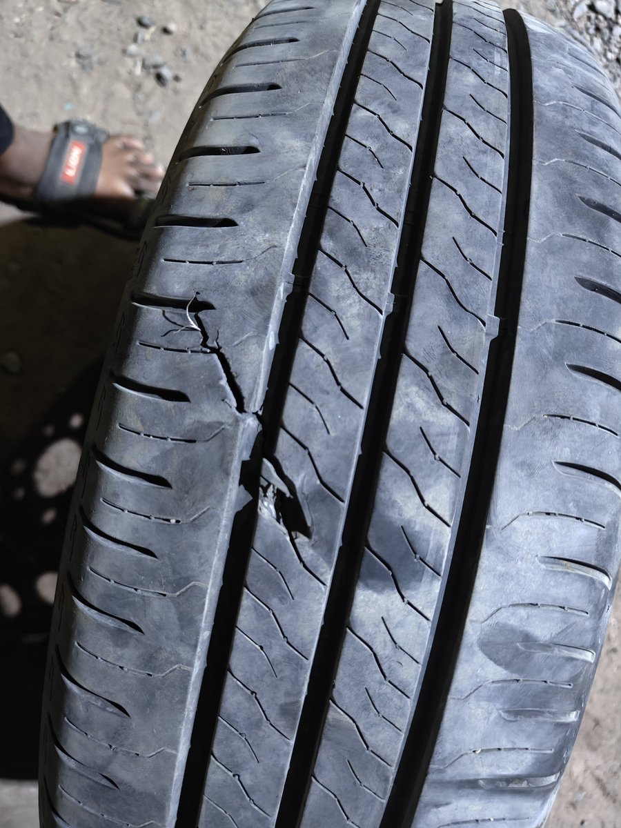 ParshvaSheth3's tweet photo. @MRFWorldwide MRF tyre on my Tata Altroz is just 4 months old and has broken. The showroom says it cannot be replaced. This is a serious safety concern. Please inspect the tyre and provide a warranty replacement/resolution at the earliest. #MRFTyres #TyreSafety https://t.co/f63WNIUlJ5