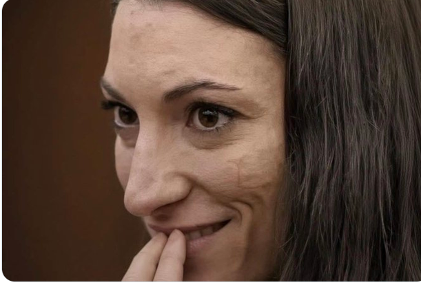 RockyMtMama1's tweet photo. No matter what the jury decides  this is the face of a MURDERER https://t.co/3NWbw44pzD