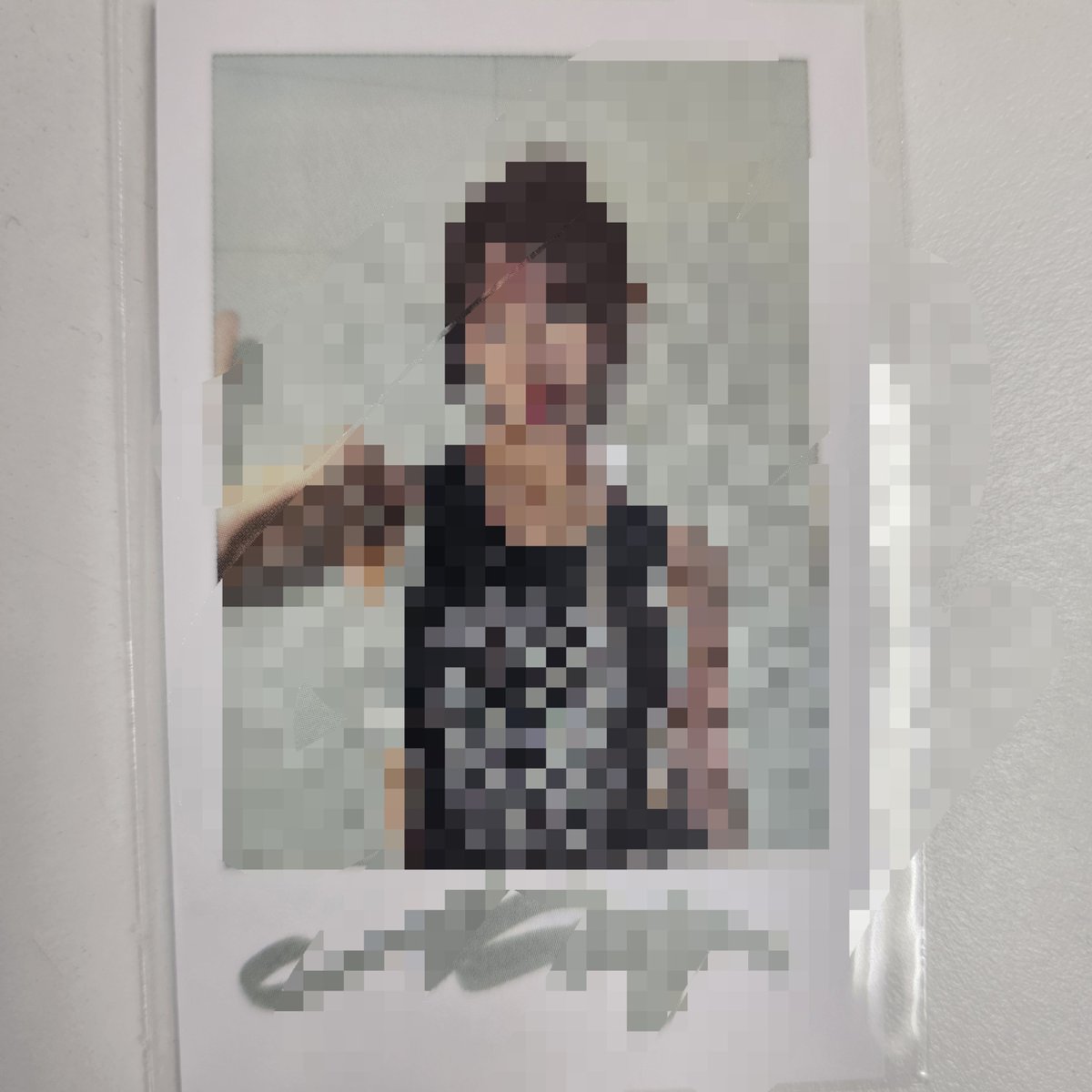 cattercy's tweet photo. 키스오브라이프 나띠 싸인 폴라로이드 양도    

Autographed Photo SELL 당첨 내역 인증 가능

제시  kkt or dm  

https://t.co/jc03GfVdOv 

Dm kkt WTS kissoflife kiof 키오프 쥴리 나띠 벨 하늘 포토카드 앨포 특전 미공포 MD 트레카 콘서트 공방 뮤브 대면 영통 위드뮤 일본 julie natty belle haneul photo card 싸폴