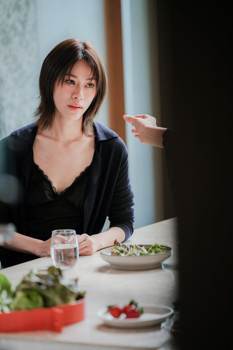 MoonShadowGMMTV's tweet photo. ก่อนจะกินอย่าลืมมารับจุ๊บจากหนูด้วยนะคะ😽💖
#MoonshadowSeriesEP4

@emiamily @beonnnie https://t.co/BkjD3rh6XL