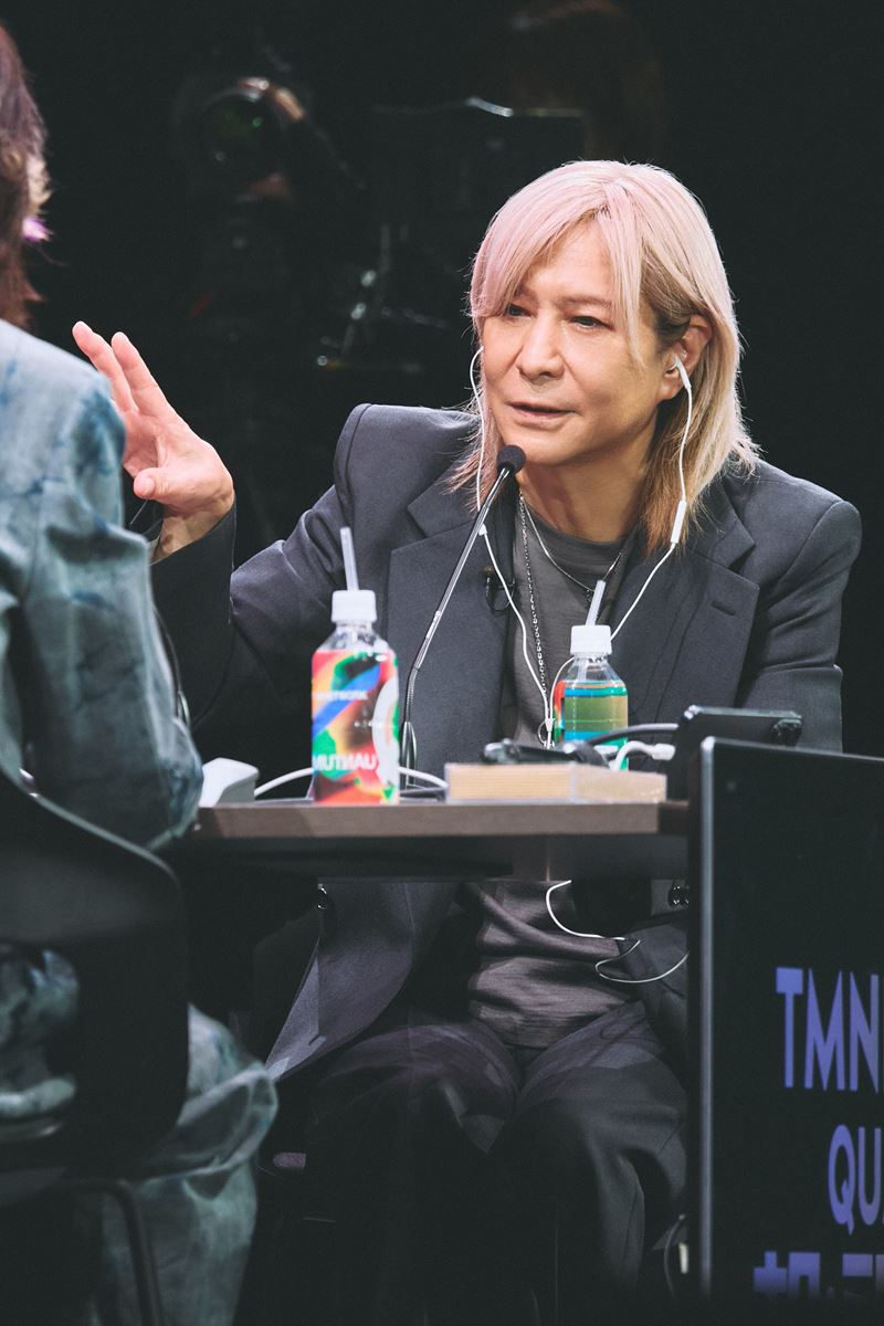 OngakuPia's tweet photo. TMNETWORK『QUANTUM』リリース記念公開番組収録イベントのオフィシャルレポート到着！

📷イベント写真6枚含む、写真全20枚掲載
結成当初の記憶まで飛び出した、貴重な3人でのトークの模様も！
https://t.co/sttCFZmjfk

#TMNETWORK https://t.co/p4Cx58I6ku