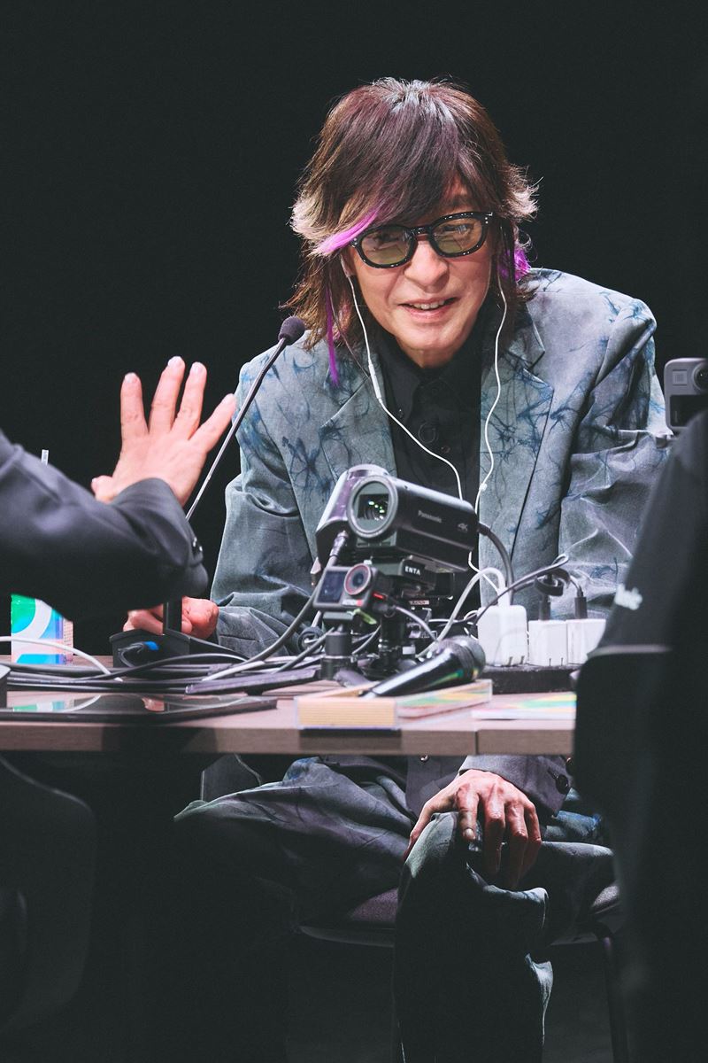 OngakuPia's tweet photo. TMNETWORK『QUANTUM』リリース記念公開番組収録イベントのオフィシャルレポート到着！

📷イベント写真6枚含む、写真全20枚掲載
結成当初の記憶まで飛び出した、貴重な3人でのトークの模様も！
https://t.co/sttCFZmjfk

#TMNETWORK https://t.co/p4Cx58I6ku