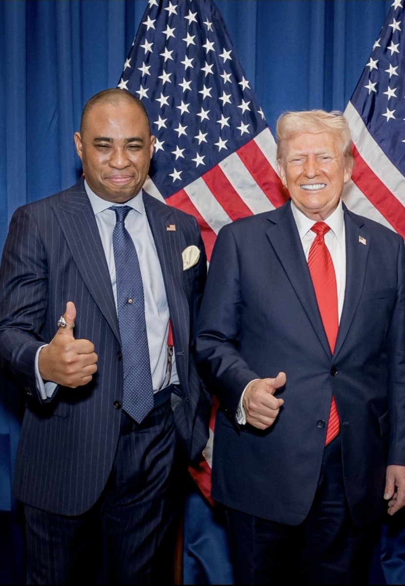 ennyola0015's tweet photo. No difference between Adeyemi and Karl Von Batten.😂🤣

Today, Karl claimed the Trump administration appointed him to a high-level commission to serve the United States. 😂

They're always quick to pin the one photo they managed to get with a top dignitary, then spin it into a fairy tale of influence and importance.

Like Adeyemi, like Von Batten-Montague-Okeke.

One collects titles; the other collects imaginary appointments.