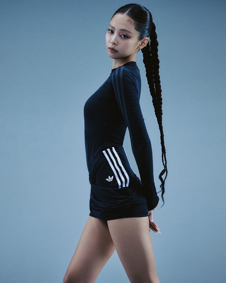JennieKimData tweet picture