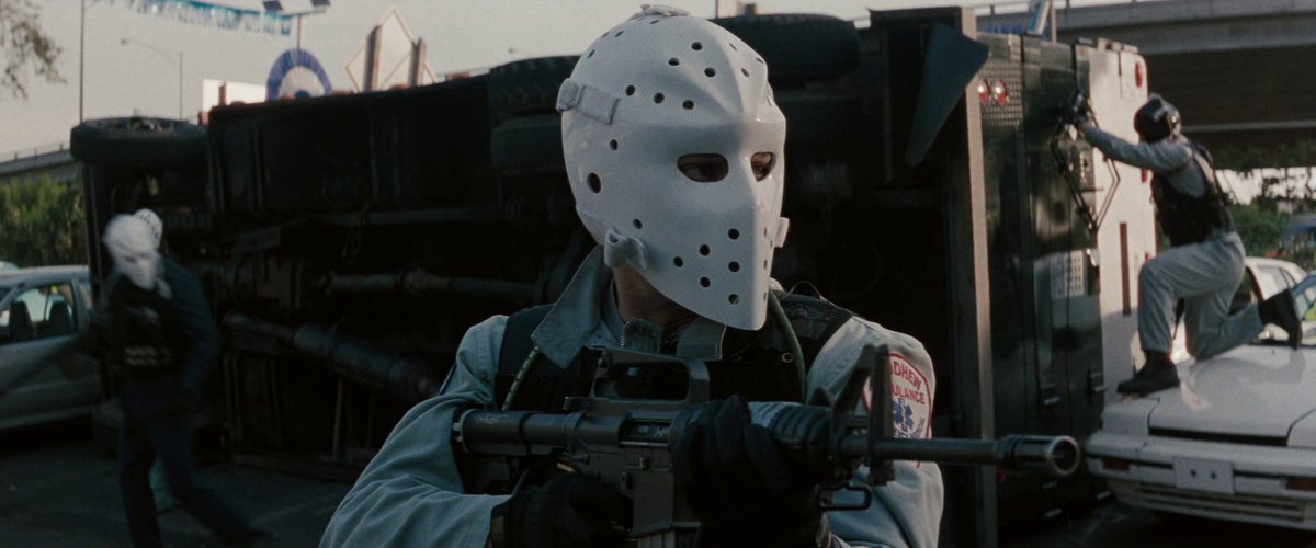 heatframes's tweet photo. HEAT (1995) - FRAME 0145 https://t.co/n9OBOq0C1V