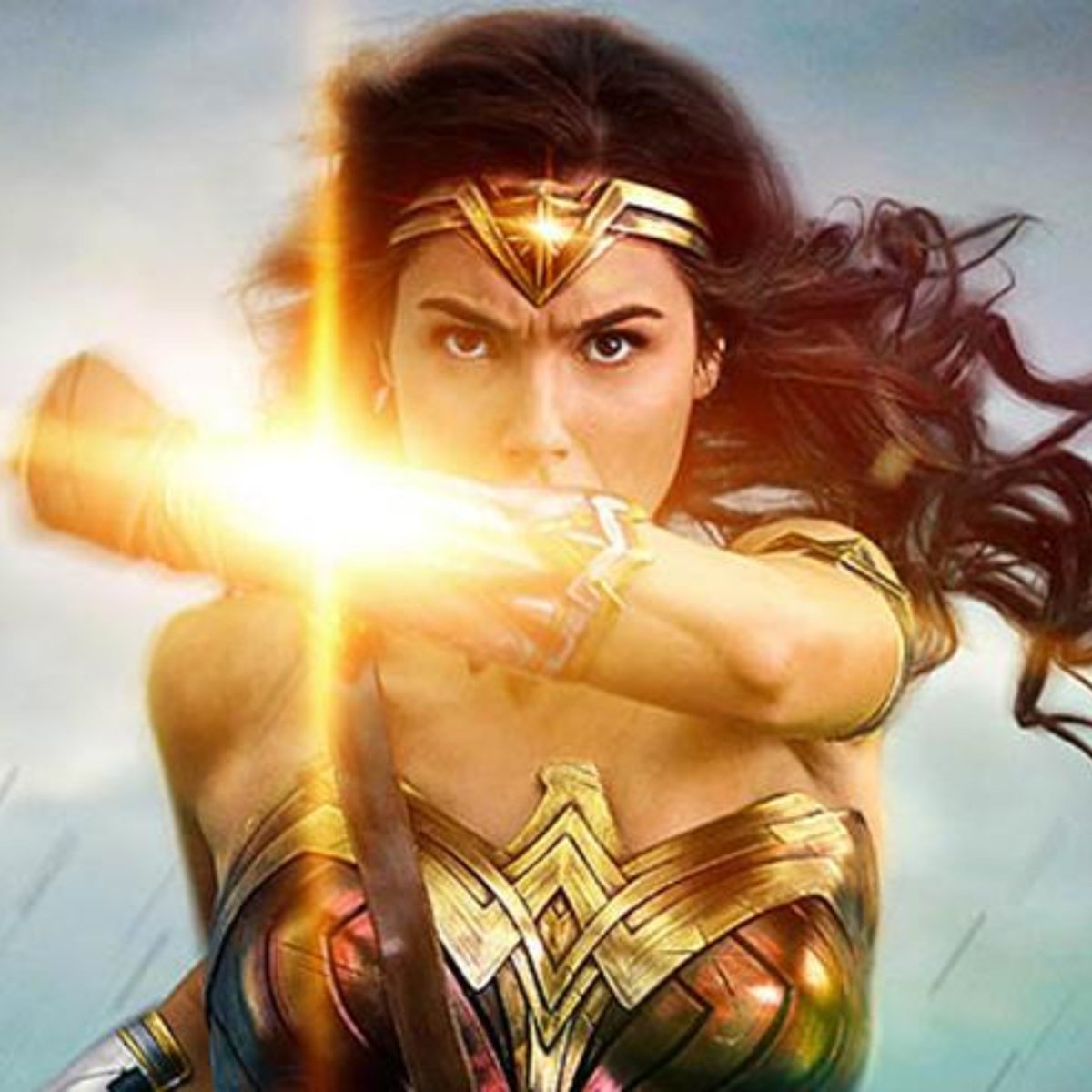 TomMCJL's tweet photo. Gal Gadot, who reportedly quit the role of Wonder Women despite being told the studio was too develop a completion to her trilogy has confirmed she would return to the role on one condition:

"If Zack Snyder came back to run DC, I would be back"

[Via: https://t.co/GkhIw69aXd] https://t.co/oWhKlhlUqW