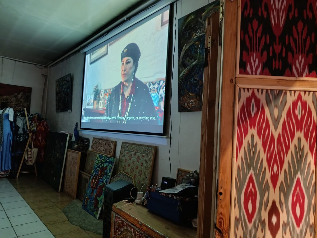 EurasianStar_'s tweet photo. On September 2, the Uzbek premiere of the short documentary film "A New Look: Uzbek Fashion Following Independence" by British director Dan Akhm took place in Tashkent
https://t.co/Fgq8xZv8YM https://t.co/FpL0diJM4O