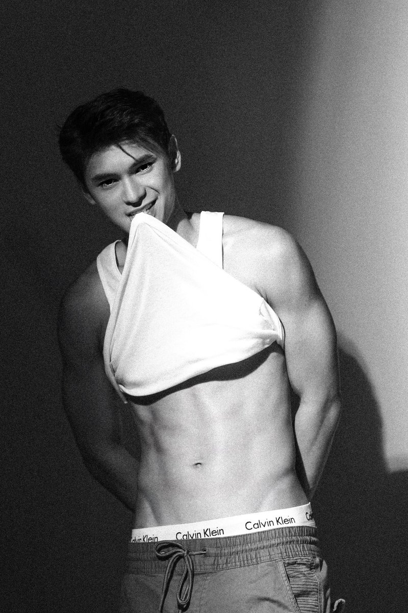 nlynsnch's tweet photo. Kenzo hits different. Ang effortless ng portrayal ni Dustin.

AUmazing KENZO ON NETFLIX
#DustinYu https://t.co/MPNqKOFeDe