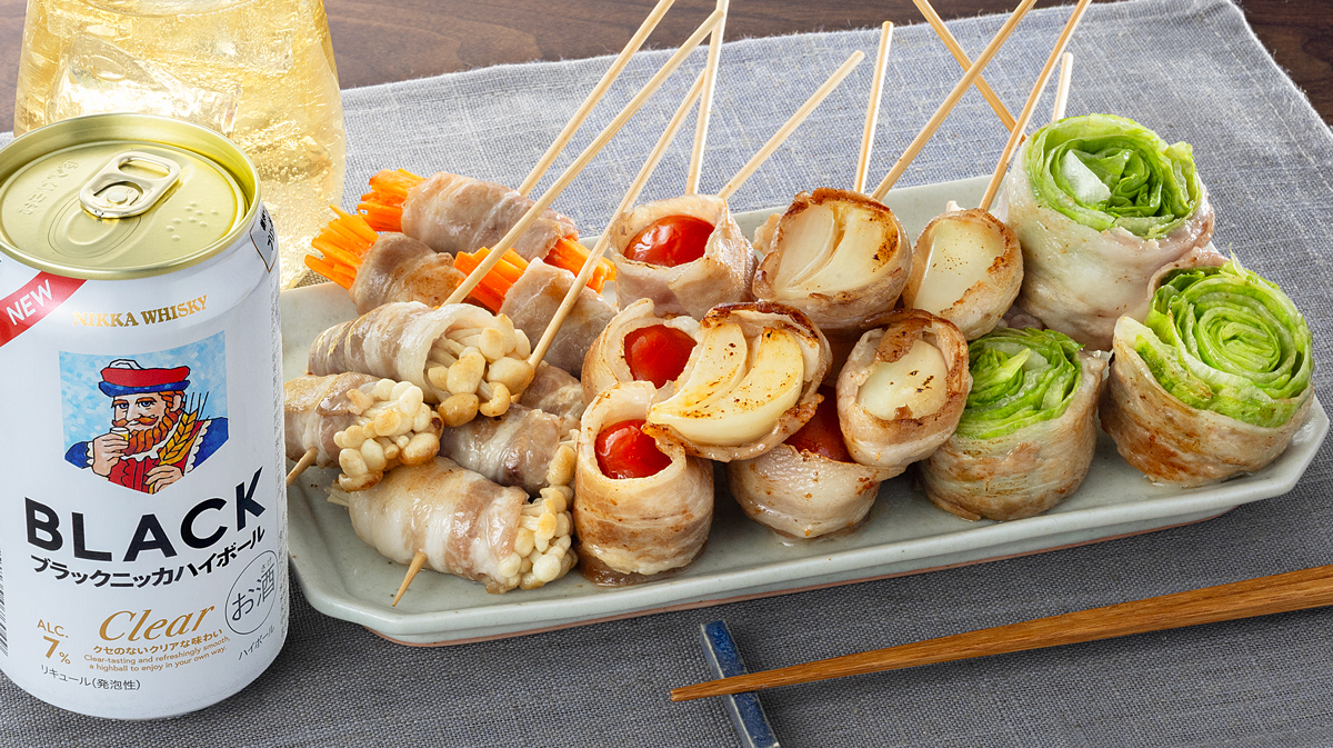 nikka_jp's tweet photo. 9月4日は #串の日！そこで

＼野菜の肉巻き串／

レタス、ミニトマト、ニンニクなど、野菜の肉巻き串をずらりと並べてみたぞい！これで家飲みも、さらに楽しくなるじゃろ！「ブラックニッカ ハイボール」を片手に好きな串からいきたいのう！皆の最初の一本はどれじゃろな？コメントで教えておくれ！ https://t.co/naBETzBktc