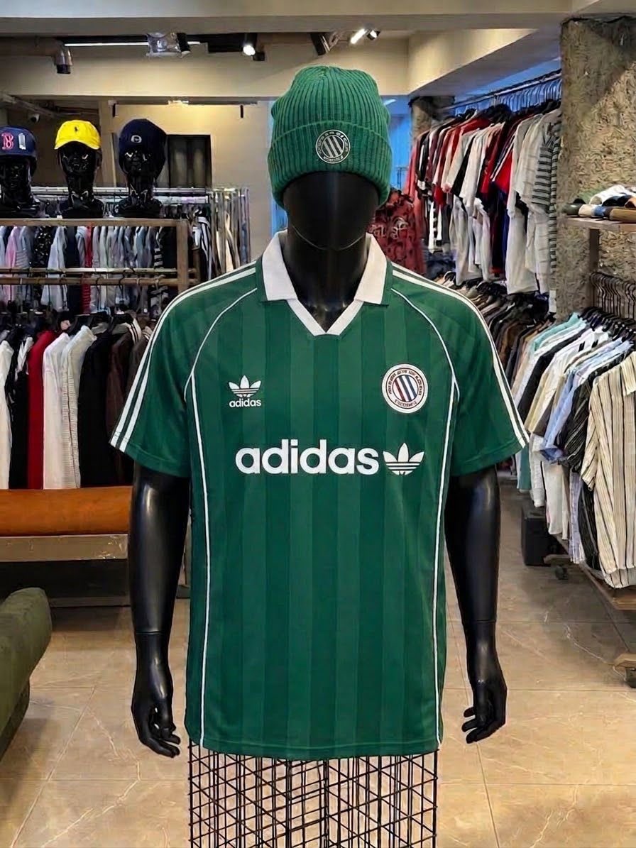 TYUNGOFLAGOS's tweet photo. Special Adidas Kit available in 6 different colors 🤯🔥

Send a DM to shop now!🛍️ https://t.co/2YDlbHuTKR