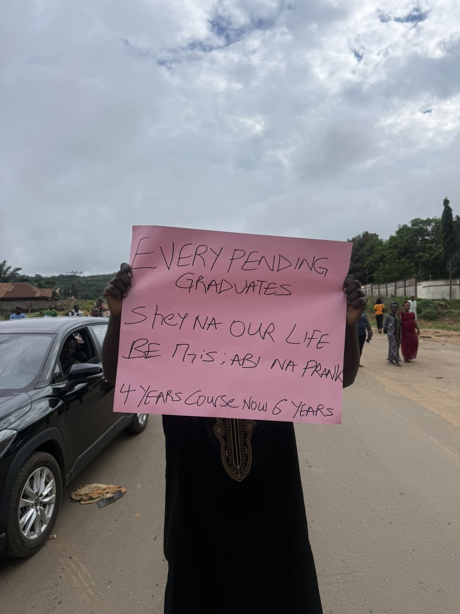 AYOMIDEzw9b's tweet photo. #endASUUondostrike 
@luckyaiyedatiwa 
@ebenezeradeniyan 
@pbat
@asuuofficial
@drtunjialausa 
@fmeofficial 
@ondostateonline
@tunjidisu1
@ondopoliceng
@tvcnnewsng
@aitliveonline 

#meetasuudemand 
#luckyaiyedatiwa
#wewanttogobacktoclass
#endasuustrike
#Aauaitesaretired https://t.co/btQa4zMYKu