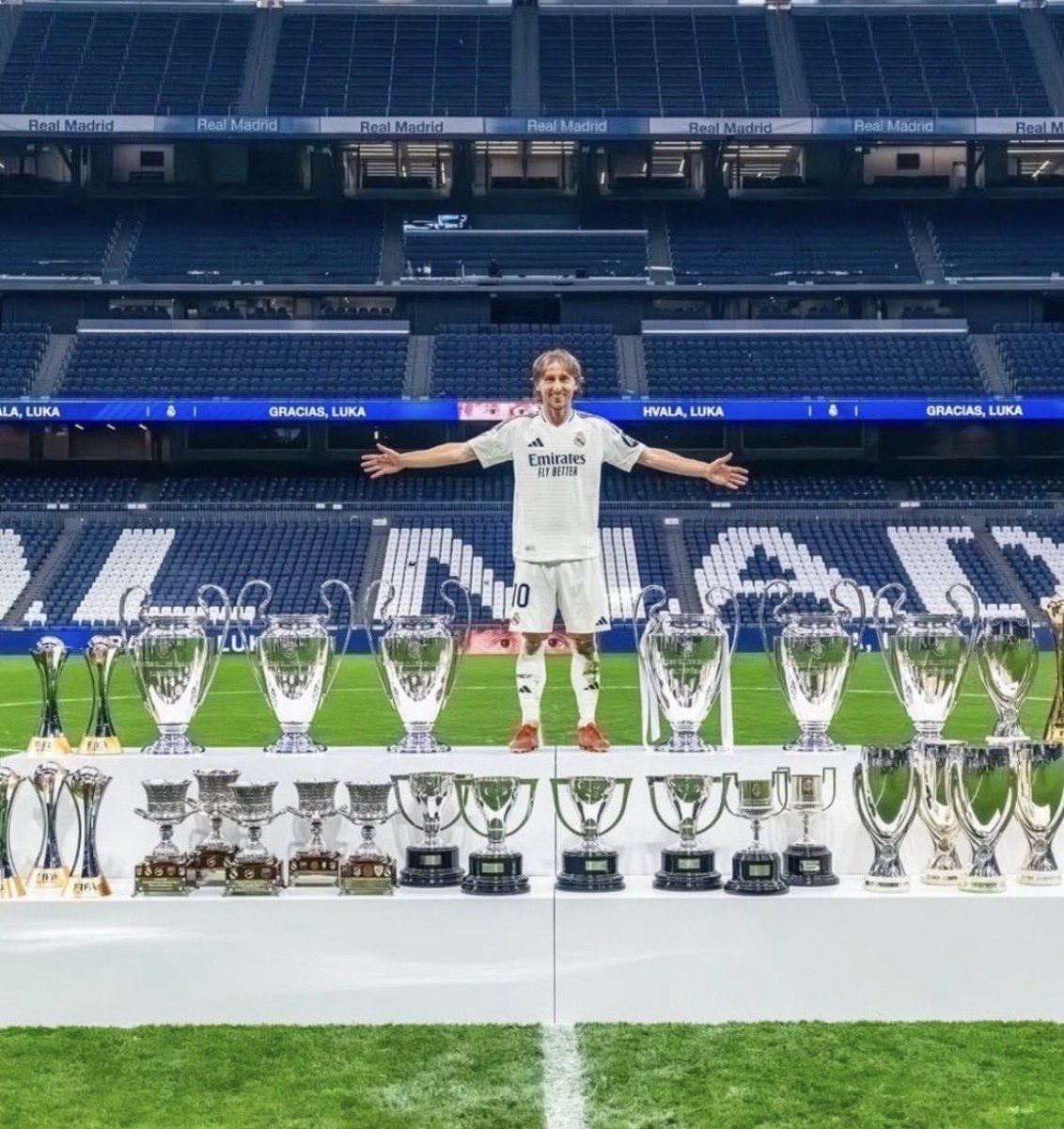 RafaLEAOUT's tweet photo. Derby vinti da Luka Modric contro @Inter = 2 

Derby vinti dall’@Inter contro Luka Modric = 0 https://t.co/amClHb2awA