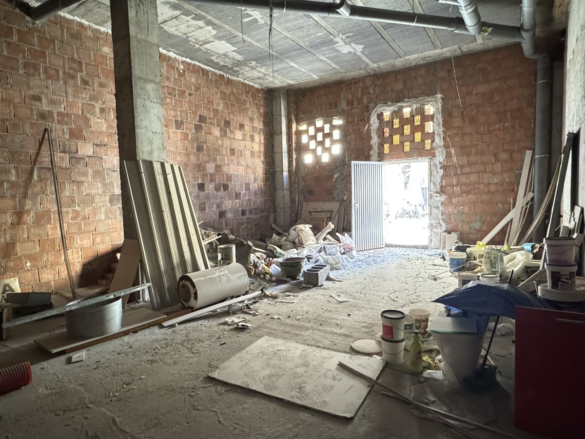 ExpInmobiliario's tweet photo. SE ALQUILA LOCAL COMERCIAL DE 170 M2 EN BASTO, DISPONE DE SALIDA DE HUMOS. VP.LOCAL.

¿Quieres verlo? ¡Llámanos ya y pide tu cita!

☎ (+34) 685 88 20 30
📧 info@expertoinmobiliario.com
Más Info: https://t.co/43y3TPGyxx https://t.co/uhahwOoGJi