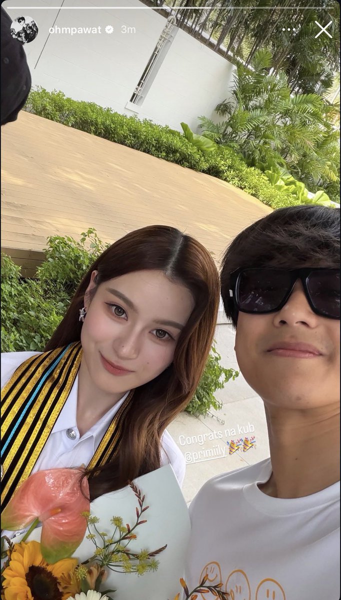 ZawngN32046's tweet photo. Congratulations nong prim  🧡 

#ohmpawat https://t.co/7LPJk0IqD0
