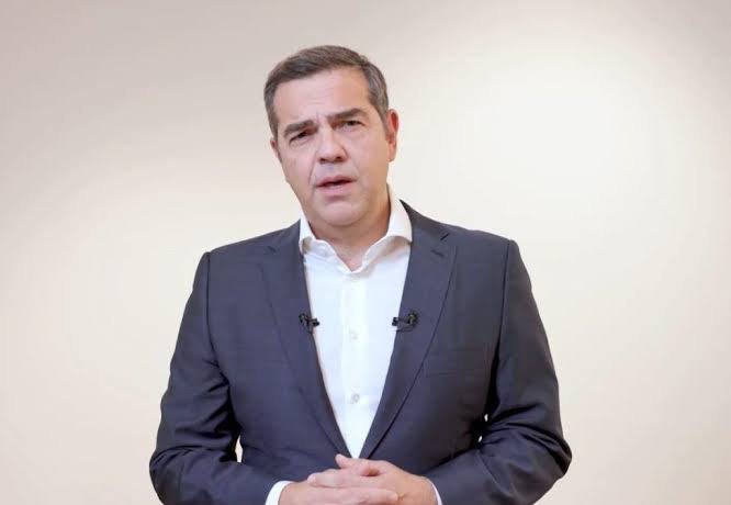 oldfileles's tweet photo. Άγνοια, θράσος και πολιτικός αμοραλισμος. Έγινε υποχείριο του επιχειρηματια που κάποτε κατηγορουσε με σκληρά λόγια. Συμμαχεί με τον διάολο απλώς για να κόψει την αυτοδυναμία του Μητσοτάκη. ΕΜΕΤΟΣ https://t.co/jk9cCcoc0l